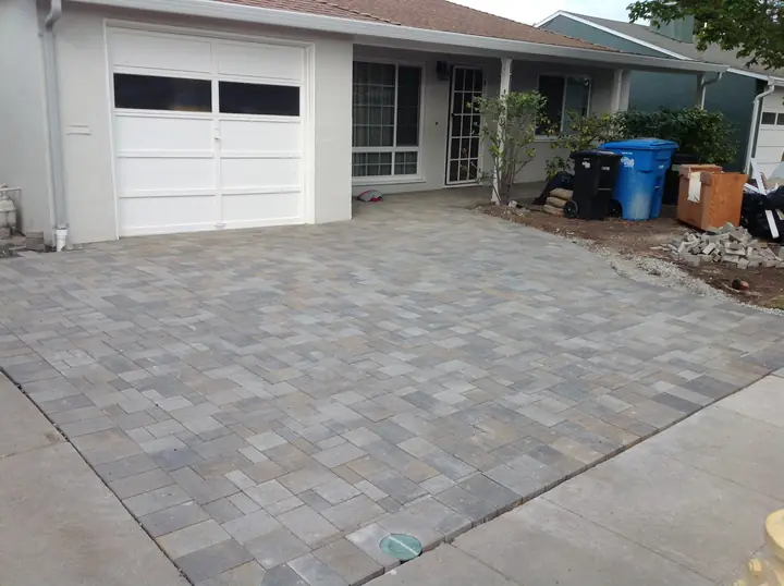 Driveway Paving Charcoal Bordered Paver Driveway