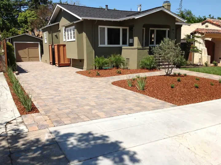 Driveway Paving Paver Driveway And Planting Bed