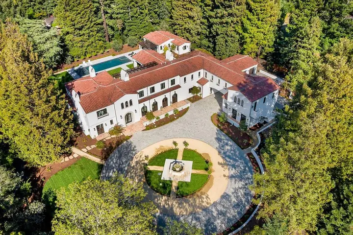 Hardscaping Circular Paver Courtyard At A Large Home