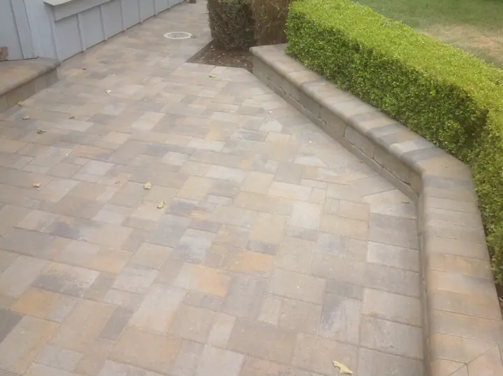 Patio Paving Paver Patio With A Clean Border