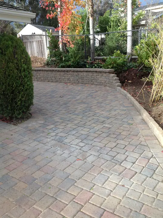 Walkway Paving Paver Walkway Through The Side Garden